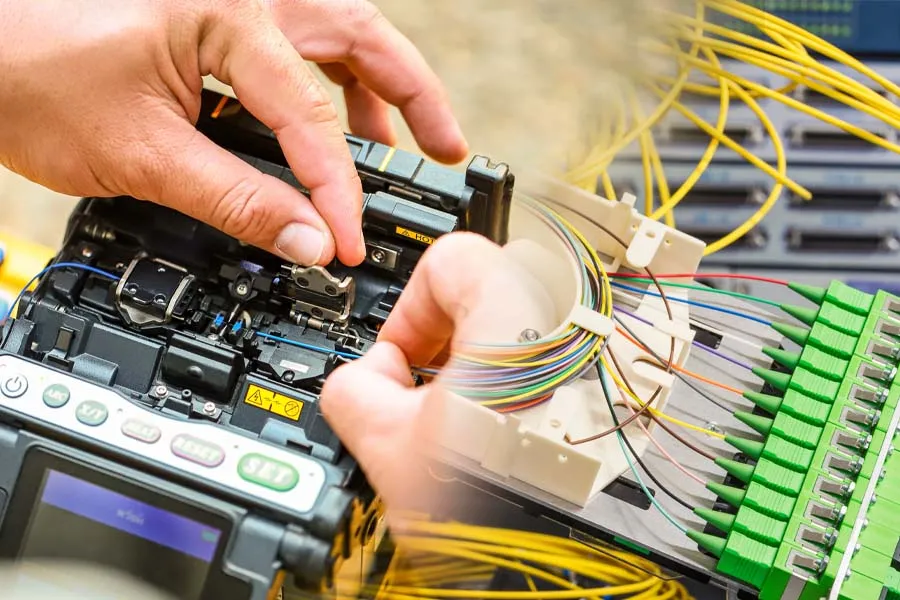 Instalasi Jaringan Fiber Optik